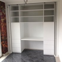 Einbauschrank mit Faltschiebetüren